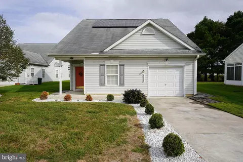 9269 Tournament Dr, Delmar, MD 21875