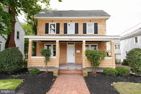 203 W Locust St, Salisbury, MD 21801