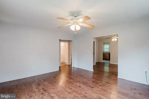 Living - 1925 Pine Way, Salisbury, MD 21804 photo 2 of 3