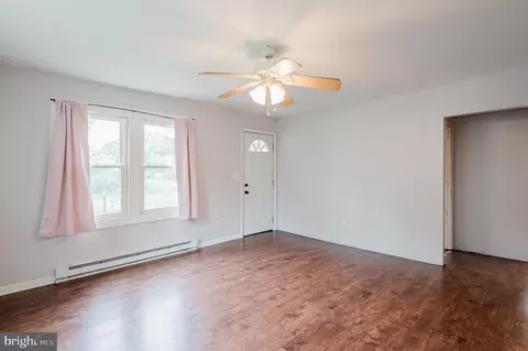 Living - 1925 Pine Way, Salisbury, MD 21804 photo 3 of 3