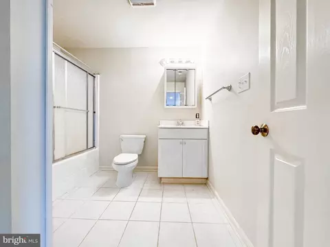 Bath - 32289 Mount Hermon Rd, Salisbury, MD 21804 photo 6 of 6