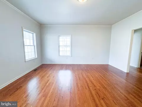 Living - 32289 Mount Hermon Rd, Salisbury, MD 21804 photo 7 of 15