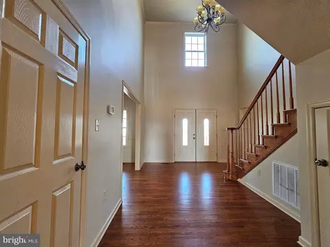 Entry Way - 32289 Mount Hermon Rd, Salisbury, MD 21804 photo 7 of 17