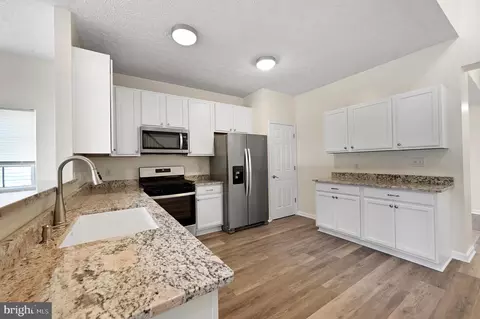 Kitchen - 9278 Tournament Dr, Delmar, MD 21875 photo 2 of 2