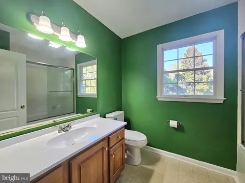 Bath - 30100 Providence Dr, Salisbury, MD 21804 photo 7 of 10