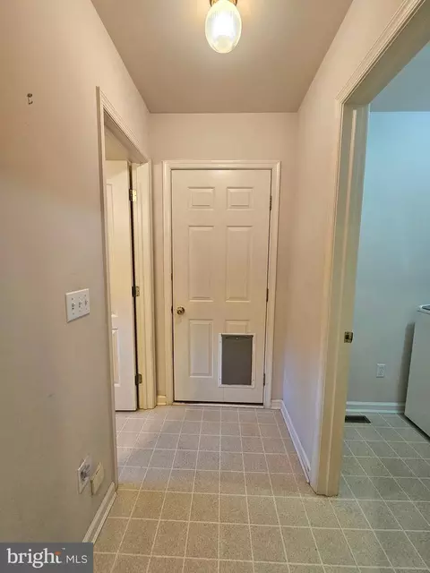 Entry Way - 30100 Providence Dr, Salisbury, MD 21804 photo 6 of 13