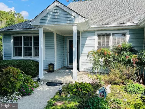 1000 E Schumaker Manor Dr, Salisbury, MD 21804 photo 2