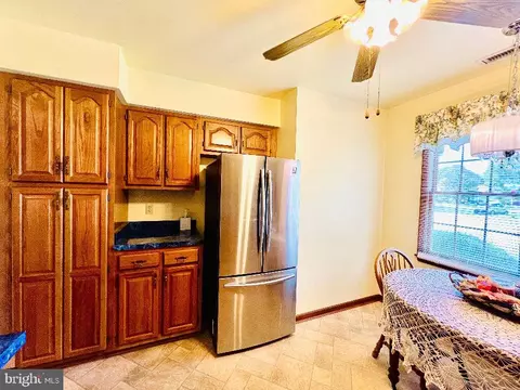 1000 E Schumaker Manor Dr, Salisbury, MD 21804 photo 7