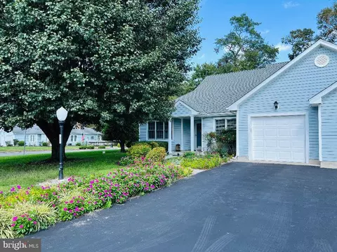 1000 E Schumaker Manor Dr, Salisbury, MD 21804