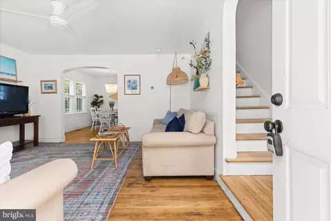 Entry Way - 309 Locust Ter, Salisbury, MD 21801 photo 1 of 2