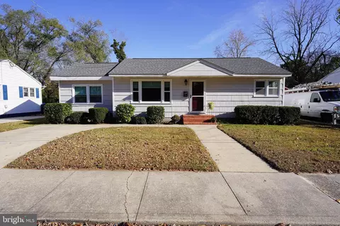823 Roger St, Salisbury, MD 21804
