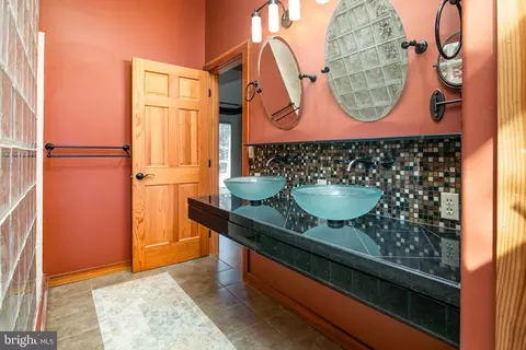Bath - 27268 Riverside Drive Ext, Salisbury, MD 21801 photo 10 of 13