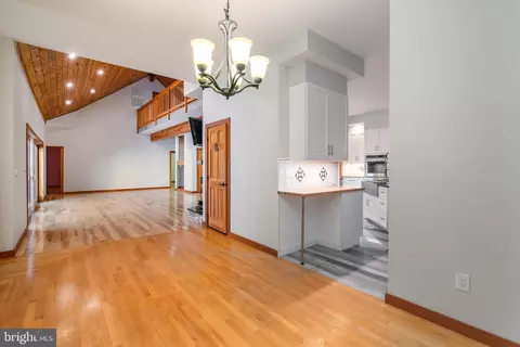 Entry Way - 27268 Riverside Drive Ext, Salisbury, MD 21801 photo 2 of 9