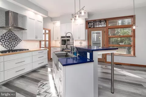 Kitchen - 27268 Riverside Drive Ext, Salisbury, MD 21801 photo 2 of 8