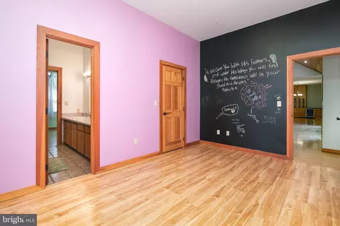 Bedroom - 27268 Riverside Drive Ext, Salisbury, MD 21801 photo 3 of 6