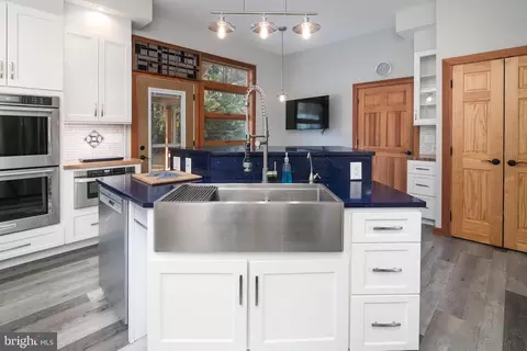 Kitchen - 27268 Riverside Drive Ext, Salisbury, MD 21801 photo 7 of 8