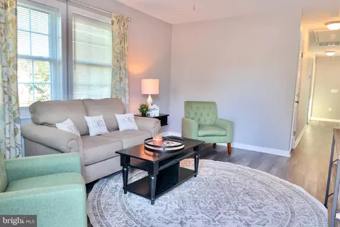 Living - 516 Bailey Ln, Salisbury, MD 21801 photo 1 of 1