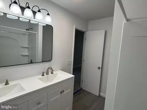 Entry Way - 103 Downing St, Hebron, MD 21830 photo 3 of 3