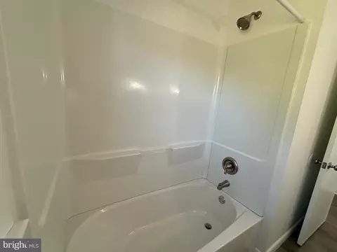 Bath - 103 Downing St, Hebron, MD 21830 photo 5 of 6