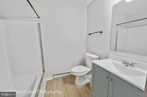 Bath - 3 W Pine St, Delmar, MD 21875 photo 1 of 1