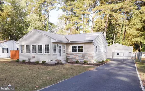 405 Hayward Ave, Fruitland, MD 21826