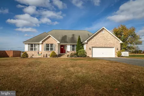 1446 E Sandy Acres Dr, Salisbury, MD 21804