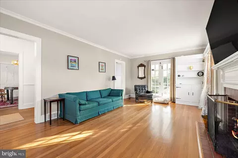 Living - 228 S Clairmont Dr, Salisbury, MD 21801 photo 2 of 5