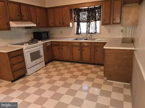 718 Edgar Dr, Salisbury, MD 21804 photo 3