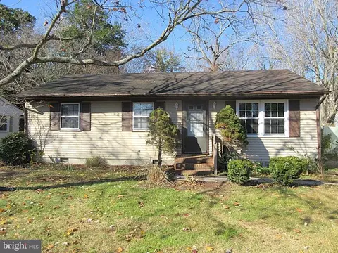 718 Edgar Dr, Salisbury, MD 21804