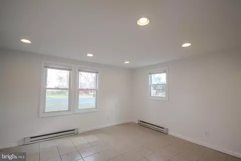 Living - 522 E Main St, Fruitland, MD 21826 photo 2 of 10