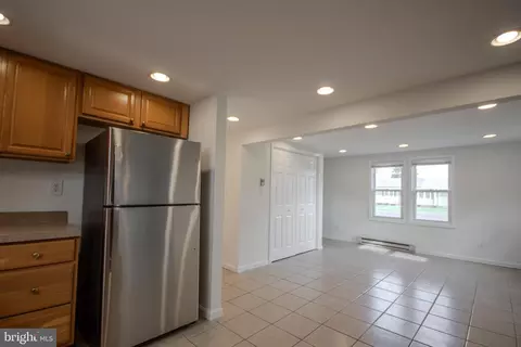 Living - 522 E Main St, Fruitland, MD 21826 photo 3 of 10