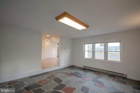 Living - 522 E Main St, Fruitland, MD 21826 photo 7 of 10