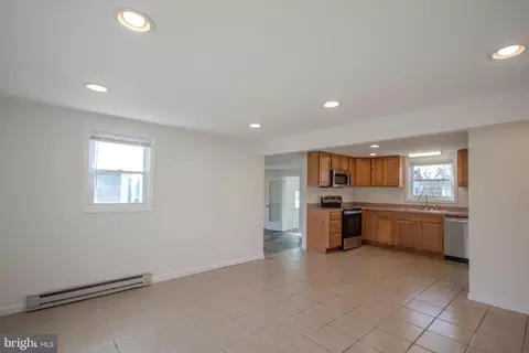 Living - 522 E Main St, Fruitland, MD 21826 photo 1 of 10