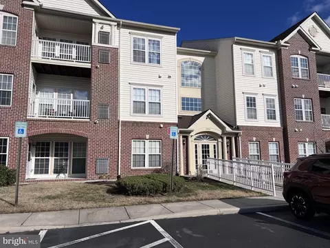 2000 Whispering Ponds Ct #2000 2B, Salisbury, MD 21804