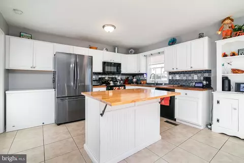 Kitchen - 122 Chapel Branch Dr, Hebron, MD 21830 photo 1 of 5