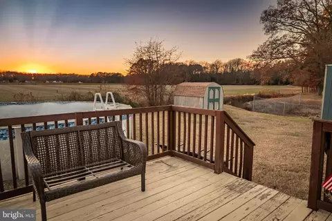 Exterior - 122 Chapel Branch Dr, Hebron, MD 21830 photo 4 of 7