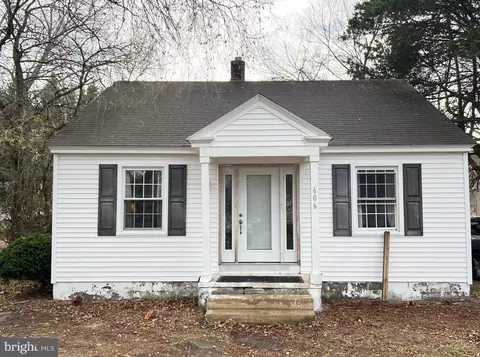 606 E College Ave, Salisbury, MD 21804