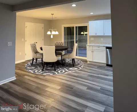 Entry Way - 406 Bailey Ln, Salisbury, MD 21801 photo 1 of 4