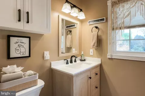 Bath - 1107 Frederick Ave, Salisbury, MD 21801 photo 1 of 2