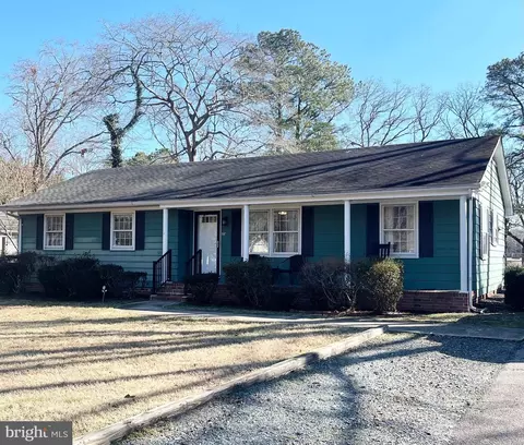 1517 Magnolia Dr, Salisbury, MD 21804