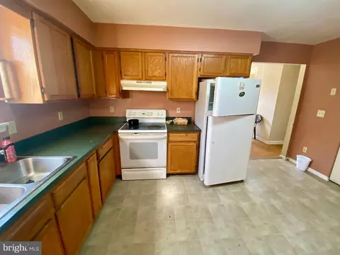 Kitchen - 411 Dover St, Salisbury, MD 21804 photo 2 of 3