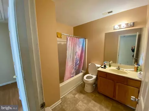 Bath - 411 Dover St, Salisbury, MD 21804 photo 1 of 4