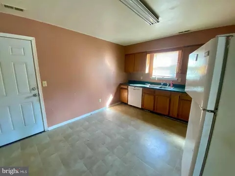 Entry Way - 411 Dover St, Salisbury, MD 21804 photo 1 of 1