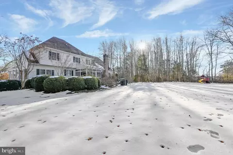 Exterior - 5184 River Cir, Quantico, MD 21856 photo 6 of 8