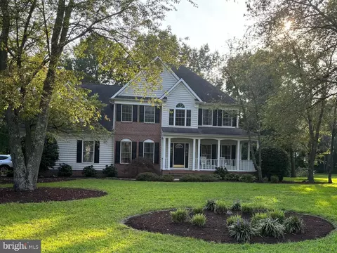 5184 River Cir, Quantico, MD 21856