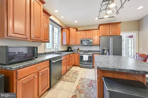 Kitchen - 5184 River Cir, Quantico, MD 21856 photo 2 of 3