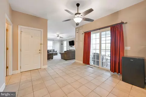 Entry Way - 5184 River Cir, Quantico, MD 21856 photo 3 of 7