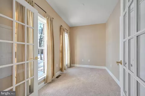 Entry Way - 5184 River Cir, Quantico, MD 21856 photo 4 of 7