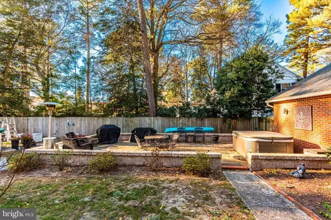Exterior - 514 N Pinehurst Ave, Salisbury, MD 21801 photo 5 of 15