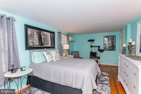 Bedroom - 514 N Pinehurst Ave, Salisbury, MD 21801 photo 3 of 7